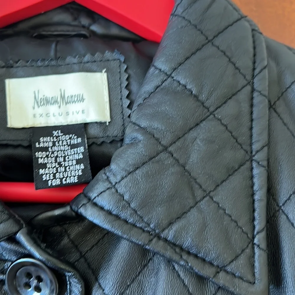 NEIMAN MARCUS quilted jacket - Picture 4 of 13